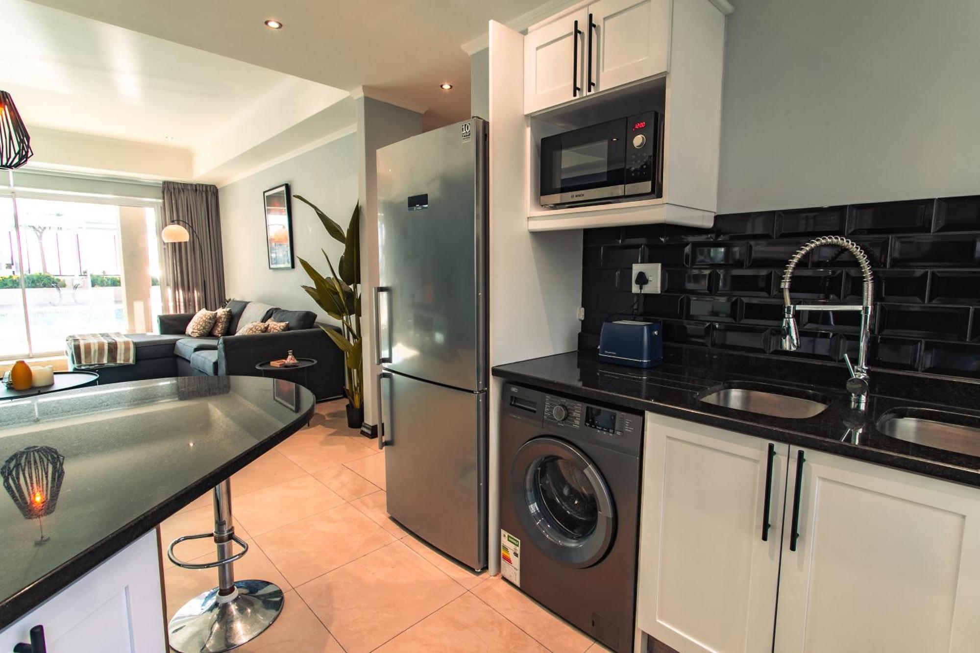 Apartment The Centurion - Pool Deck With Views! Cape Town