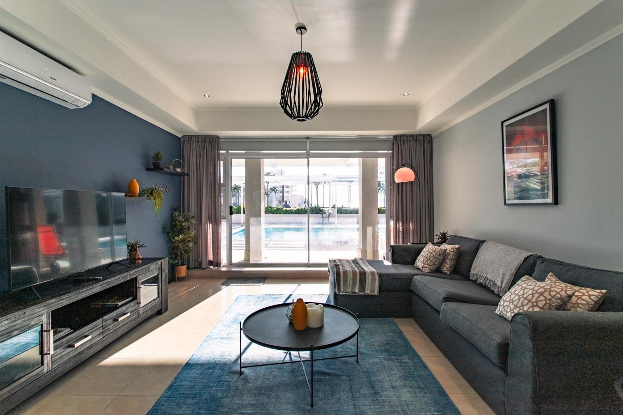 Apartment The Centurion - Pool Deck With Views!